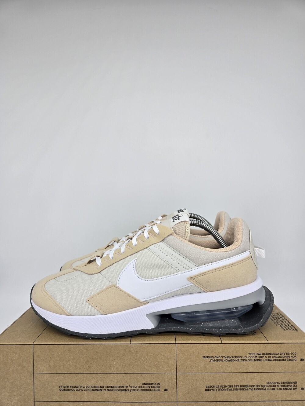 Nike Women's Air Max Pre-Day Light Bone Sanddrift Shoes Size 10